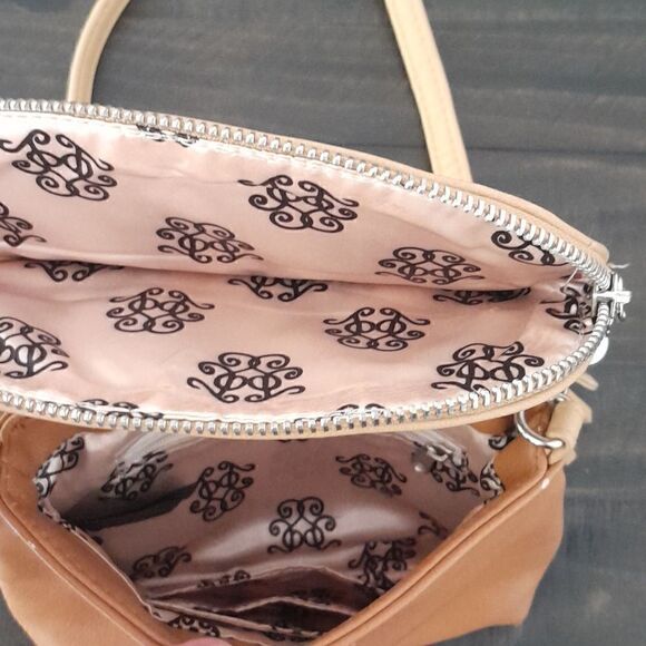 Jessica Simpson crossbody bag lots of pockets tan - Picture 4 of 8